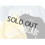 PANCAKE ARCH LOGO TEE