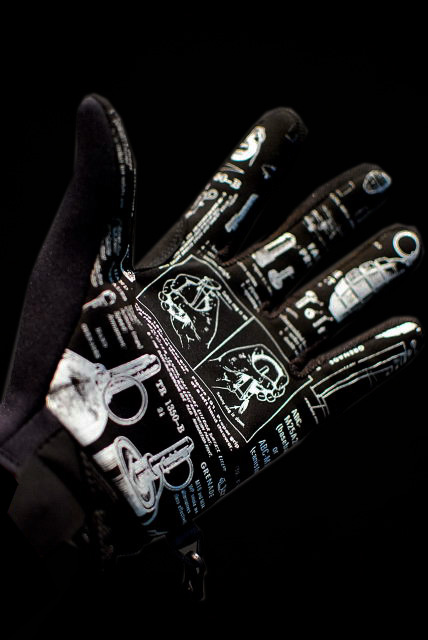 画像: GRENADE GLOVE 「Murdered Out」