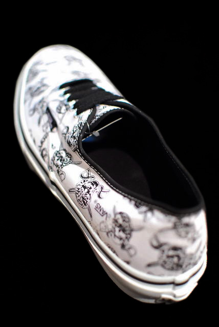 画像: VANS AUTHENTIC 「PIRATES」